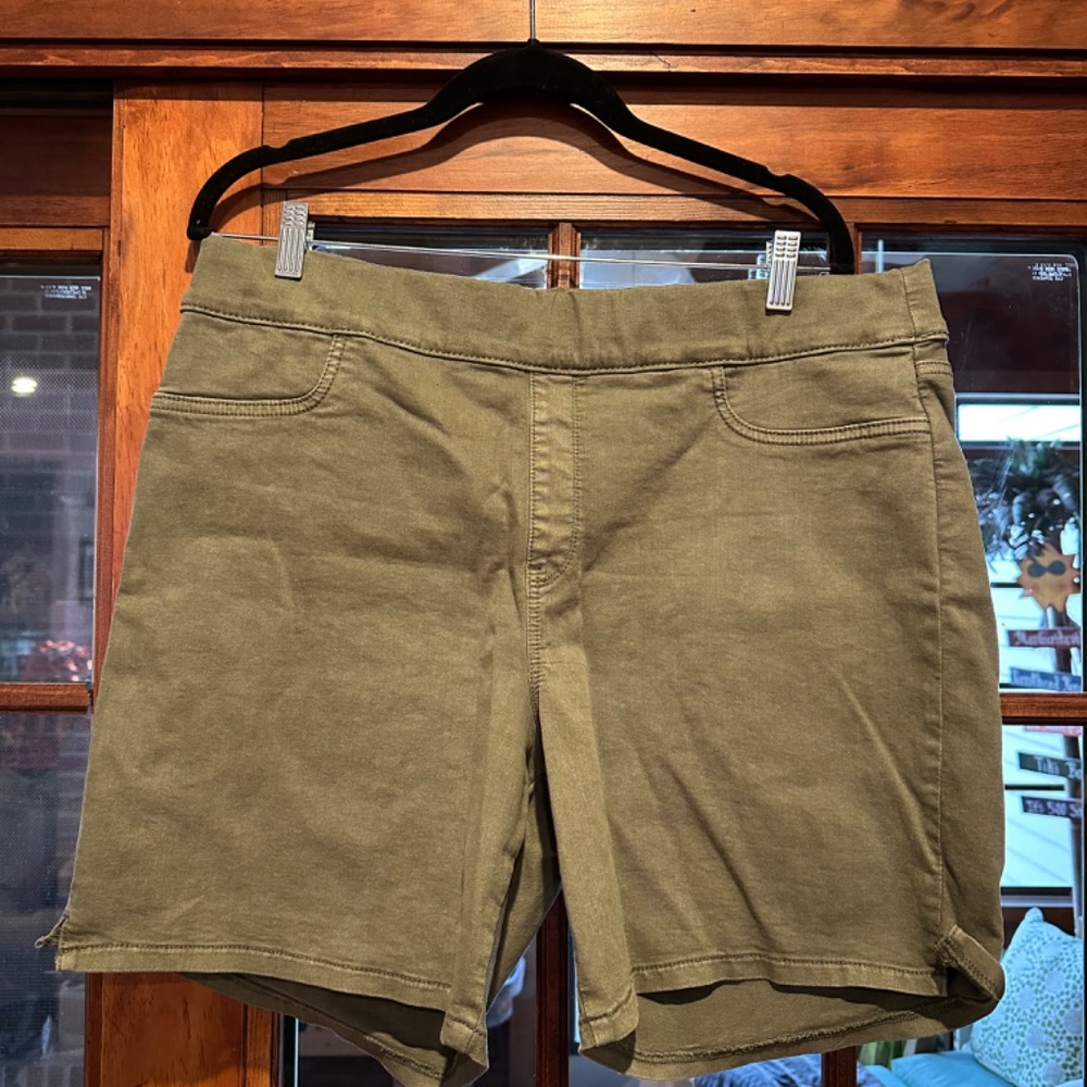 NYDJ shorts Size 16 - Picture 5 of 5